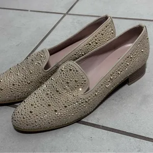 Stuart Weitzman Women Slipbeads Beige Blush Suede Gold Studded Loafer Flats‎ 8.5 thumbnail 3