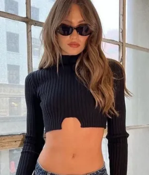 Edikted Bonnie cropped sweater size m/l thumbnail 1