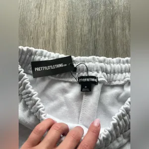 Pretty Little Thing NWT ASH GREY THICK OVERSIZED JOGGERS M thumbnail 7