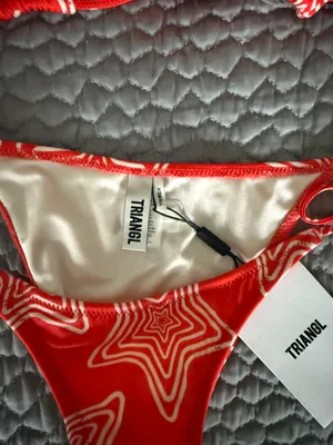 Bathingsuit thumbnail 4