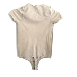 SKIMS Essential Crew Neck T-Shirt Thong Bodysuit stone size Small/medium thumbnail 4