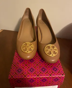 Tory Burch Chelsea Pump  thumbnail 1