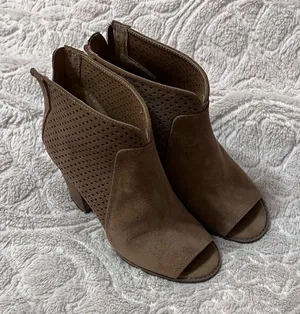 Brown booties Size 7 thumbnail 1