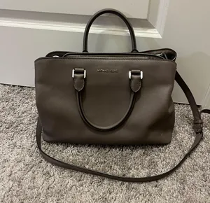 Michael Kors Purse thumbnail 1