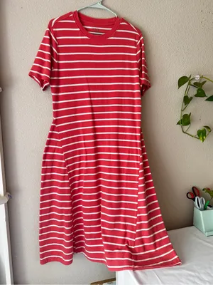 Red and White Striped Short-Sleeve A-Line Dress thumbnail 3