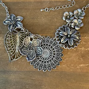 Premier Designs silver tone botanical floral statement necklace thumbnail 4