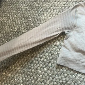 Lululemon Ebb to Street Long Sleeve in Heather Grey Size 2 thumbnail 6