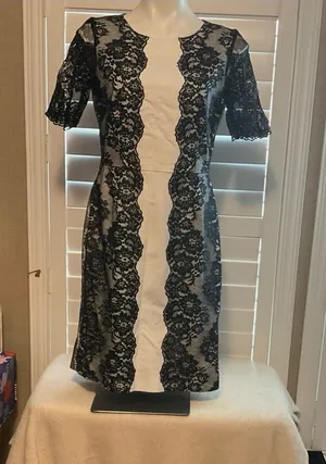 ANTONIO MELANI Cream Sheath Dress with Black Lace Panels thumbnail 1