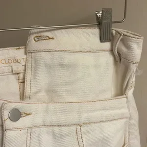 ✨Cloud Ten Asymmetrical Off White Sz Small Denim✨ thumbnail 5