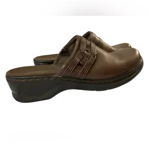 CLARKS Chocolate Dark Brown Leather Clog Mules Slides Shoes - Size 7 thumbnail 6
