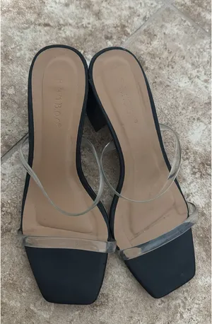 Heels Black Size 6.5 thumbnail 2
