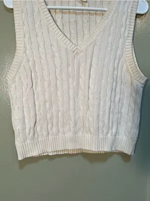 Avenu Women's Size Medium Sleeveless Sweater Vest Cream White V-Neck Cotton thumbnail 3