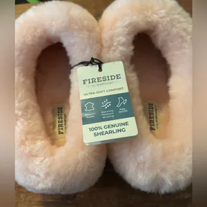 NWT Fireside Genuine Sherling Slippers thumbnail 6