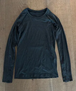 Lululemon gray long sleeve polka dot sleeve shirt thumbnail 1