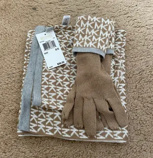 Michael Kors Hat And Scarf Set thumbnail 1