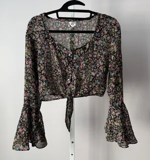 2 Much LA Small Black Floral Tie Front Crop Top Bell Sleeve Boho Blouse thumbnail 1