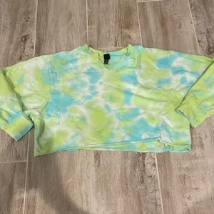 Blue and Green Cropped Tie Dye Wild Fable Sweatshirt Size XL thumbnail 2