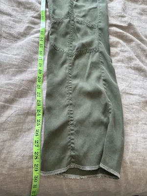 Athleta Low-Waisted Green Adjustable Lightweight Pants thumbnail 13