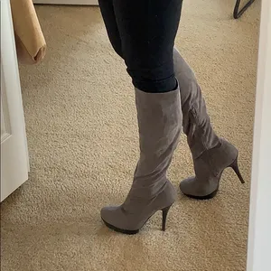 Luxury Rebel Gray Suede Knee High Platform Boots Size 7 thumbnail 3