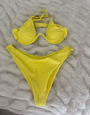 Yellow Bikini thumbnail 1