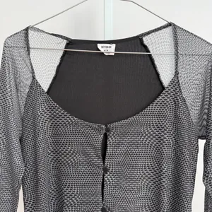 Cotton On Y2K baby Tee‎ cropped Mesh Button Up Crop Top Gray size M thumbnail 2