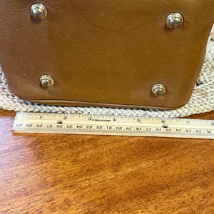 Vintage Dooney & Bourke Norwalk Leather Bucket Shoulder Bag Dark Tan / Lt Brown thumbnail 10