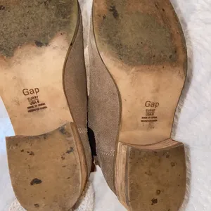 Gap Chelse Booties size 6 thumbnail 6