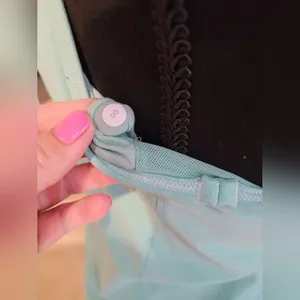 Lululemon tank top thumbnail 5