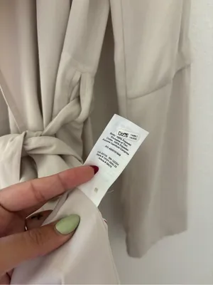Aritzia babaton flowy trench coat thumbnail 4