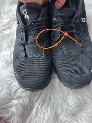 On cloud women’s size 8 black sneakers running cloud 6 thumbnail 6