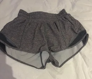 Lululemon Shorts Hotty Hot 2.5" Low-Rise thumbnail 1