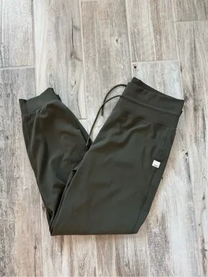 VUORI Drawstring Waist DAILY JOGGERS in Oregano Olive Green Large thumbnail 9