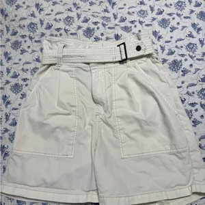Pistola Size 25 Ivory Belted Women's Shorts thumbnail 2