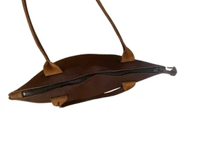 Hawks and Doves SHORT BROWN PORTER Leather Tote in Dark Brown thumbnail 5