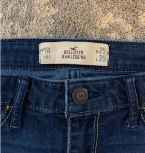 Hollister Low-Rise Jeggings Dark Wash thumbnail 3
