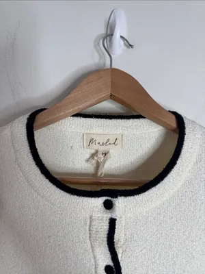Marled Cream Bouclé Fuzzy Cardigan with Black Trim Minimalist Preppy size M thumbnail 3