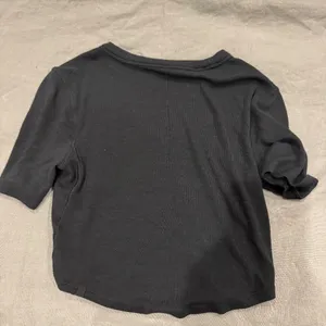 Lululemon Hold Tight Cropped T-Shirt Black thumbnail 4