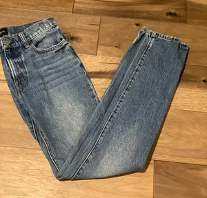 Lucky Brand Mens Medium Wash Straight Leg Distressed Jeans Size W29 L34 thumbnail 1