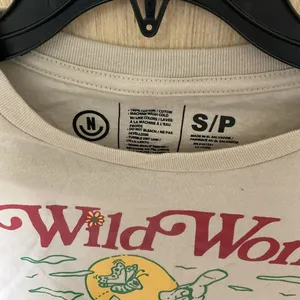 Neff Wild World Tan Beige One with Nature Women’s Long Sleeve Size Small New thumbnail 3