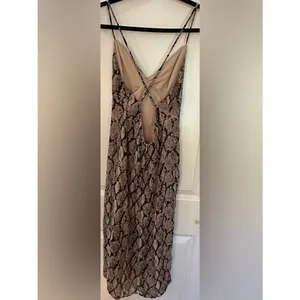 Moon River Snakeskin Midi Dress Women's Sz Small thumbnail 2