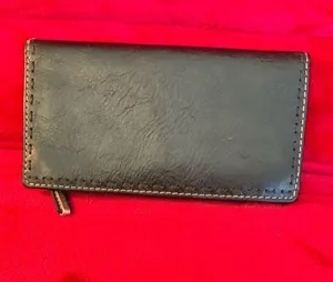 A Very Cute Soft Leather Black Fossil Wallet thumbnail 1