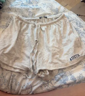 Brandy Melville shorts thumbnail 1