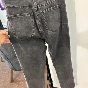 H-m Women's Black and Grey Jeans thumbnail 4