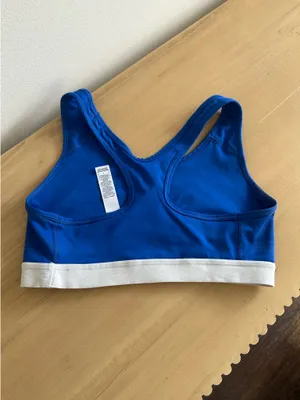 Nike Women's Swoosh Medium Support Sports Bra thumbnail 2