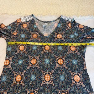 NY Collection Boho Top Asymmetric Hem Size Medium Bell Sleeves Geometric V Neck thumbnail 5