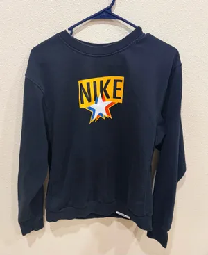 Nike Crewneck Sweatshirt Women’s size small thumbnail 1