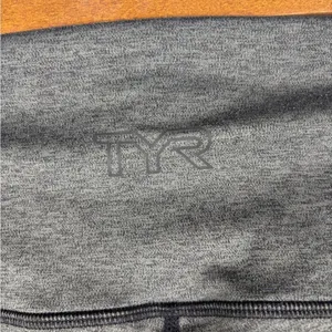 TYR Women's Medium Base Kinetic™‎ High-Rise 21" Leggings Gray Cropped Mid Calf thumbnail 8