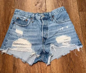 Levis 501 Original High Rise Distressed Denim Shorts Medium Wash Women's size 28 thumbnail 1