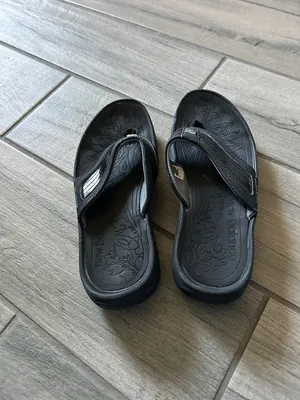 New Balance Black Flip-Flop Sandals thumbnail 4