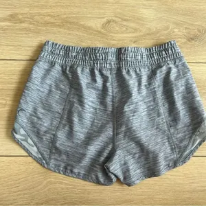 ZYIA Gray Camo Mesh Hidden Zipper Shorts Size Small thumbnail 10